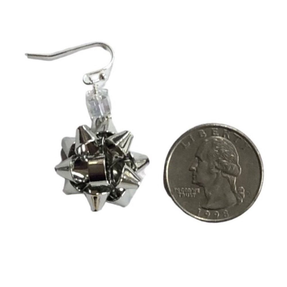 HANDCRAFTED SILVER Metallic Starburst Bow And Square CRYSTAL Glass BEAD Earrings - Picture 4 of 8